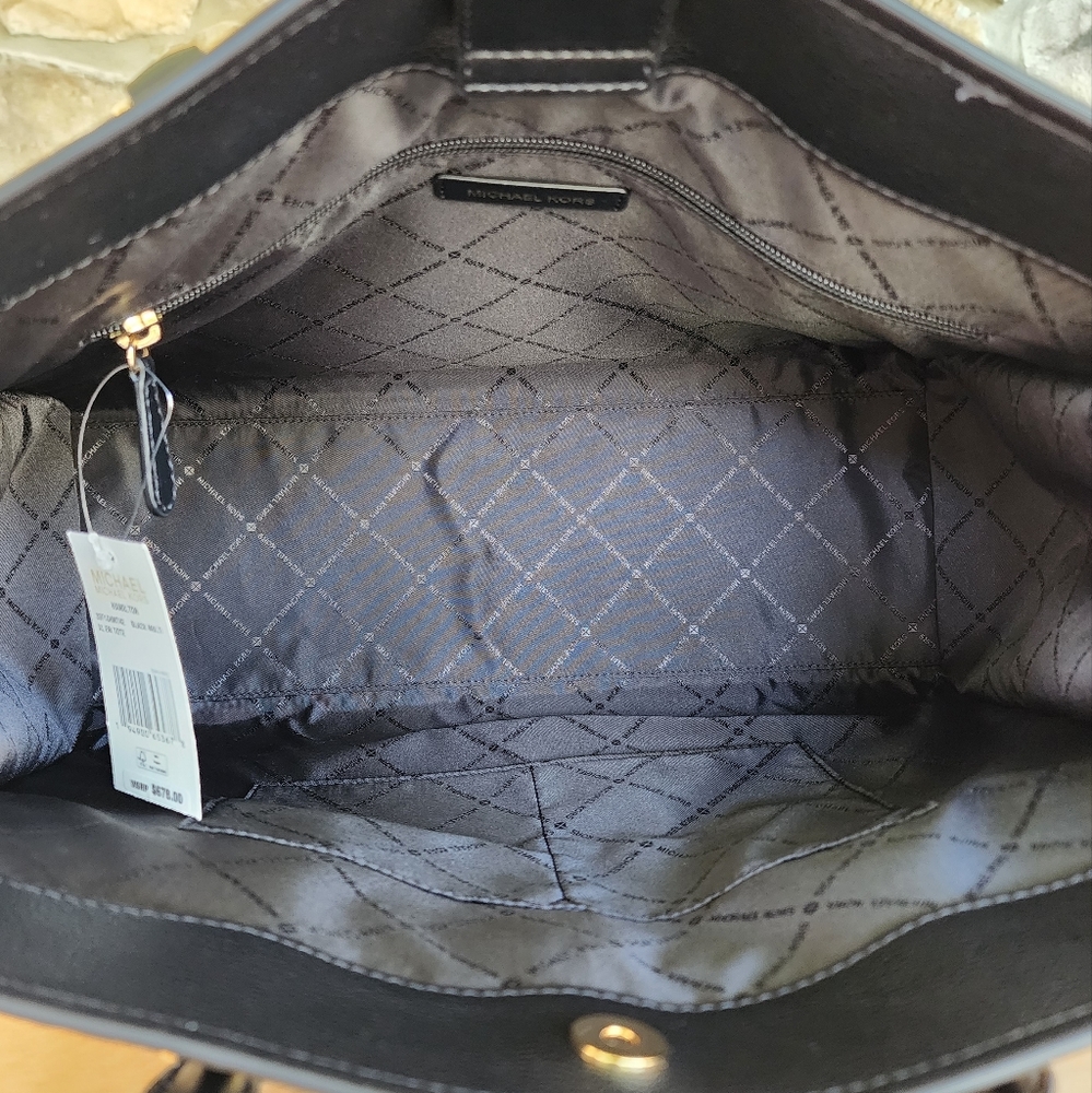 Michael Kors Hamilton Extra Large Black Tote - Picture 5 of 8